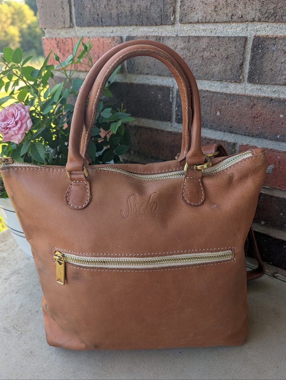 🤎GUC Sseko Made In Uganda Genuine Smooth Leather Zip Top Adjustable Crossbody